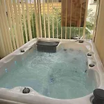 Houdarling Et Hammam Jacuzzi Et Sauna بيت للعطل *